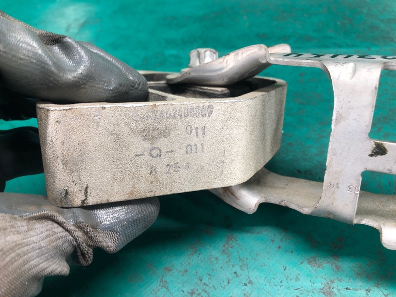 Подушка двигателя правая INFINITI QX30 16-20 Внедорожник 2.0 20PET