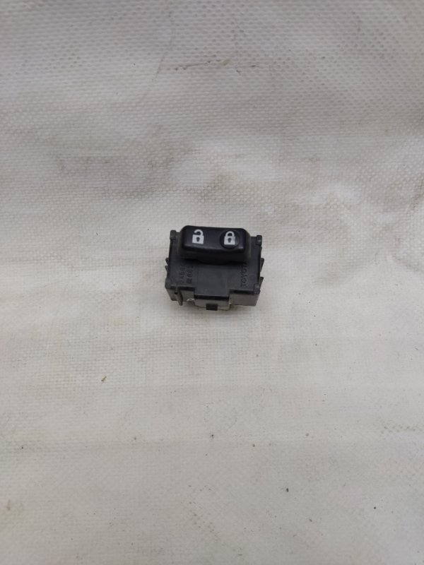 Кнопка центрального замка TOYOTA PRIUS - 30 09-17 Б/У
