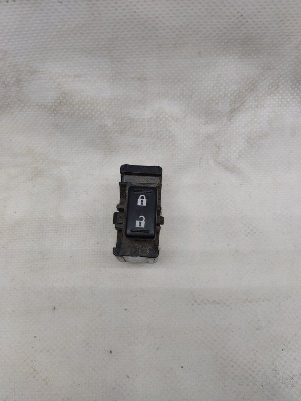 Кнопка центрального замка SUBARU LEGACY 09-15 BM Б/У