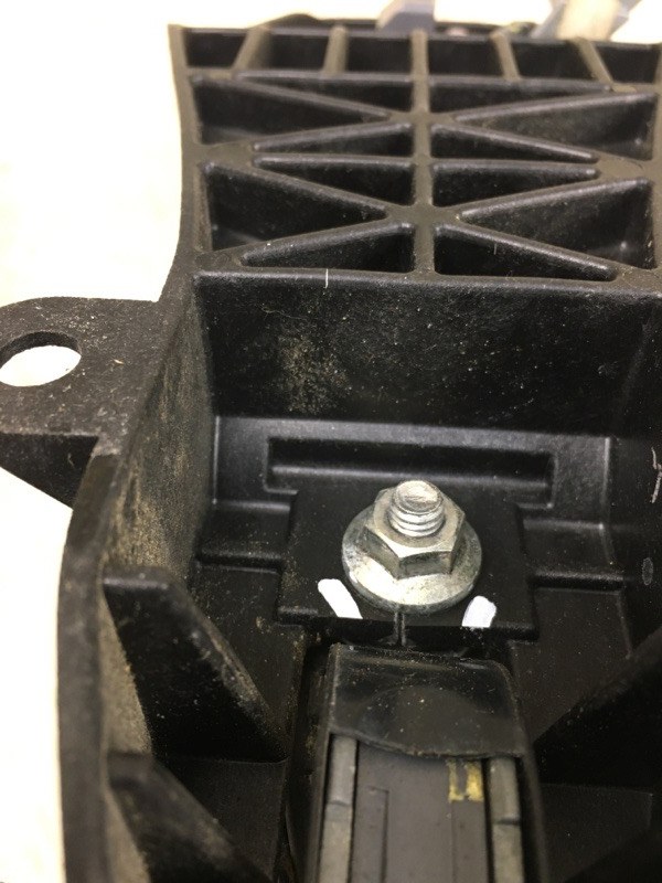 Ручка двери наружная задняя правая CX-7 06-12 Ручка двери наружная задняя правая CX-7 06-12