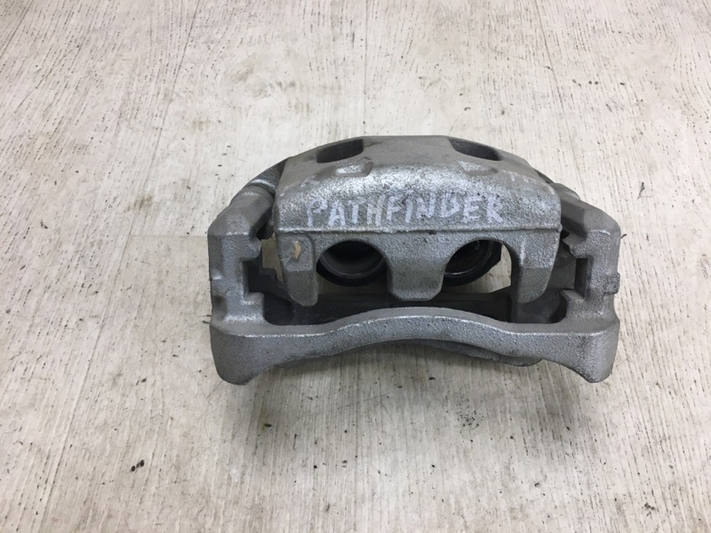 Суппорт тормозной передний правый PATHFINDER R52 12-21 2018 R52 3.5 VQ35DD