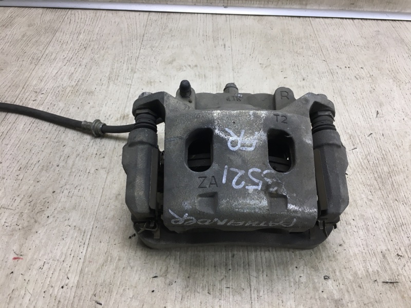 Суппорт тормозной передний правый NISSAN PATHFINDER R52 12-21 2014 R52 3.5 VQ35DE 41001-3JA0A Б/У