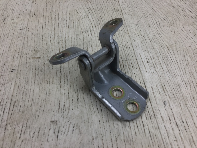 Петля двери нижняя передняя правая NISSAN MURANO Z50 02-07 Петля двери нижняя передняя правая NISSAN MURANO Z50 02-07