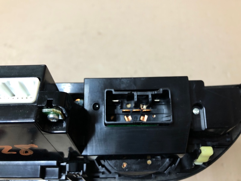 Блок управления печкой CAMRY 30 02-06 2005 2.4 2AZFE