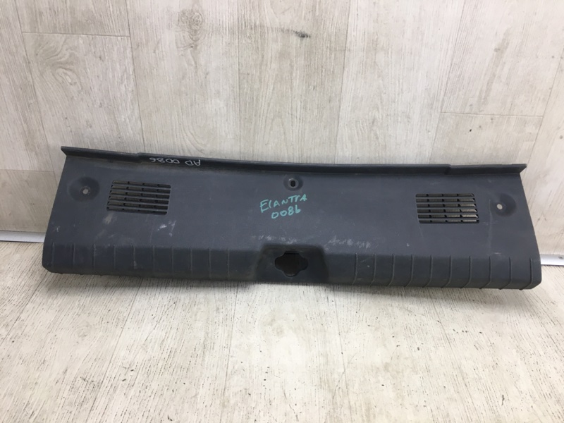 Накладка панели багажника внутренняя HYUNDAI ELANTRA AD 16- 2016 AD 2.0 G4NH 85770-F3000TRY Б/У