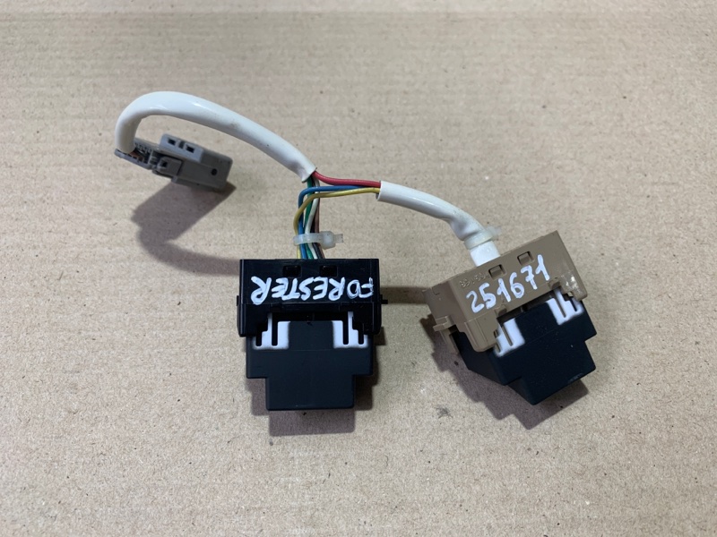 Кнопка FORESTER 12-19 2018 2.5