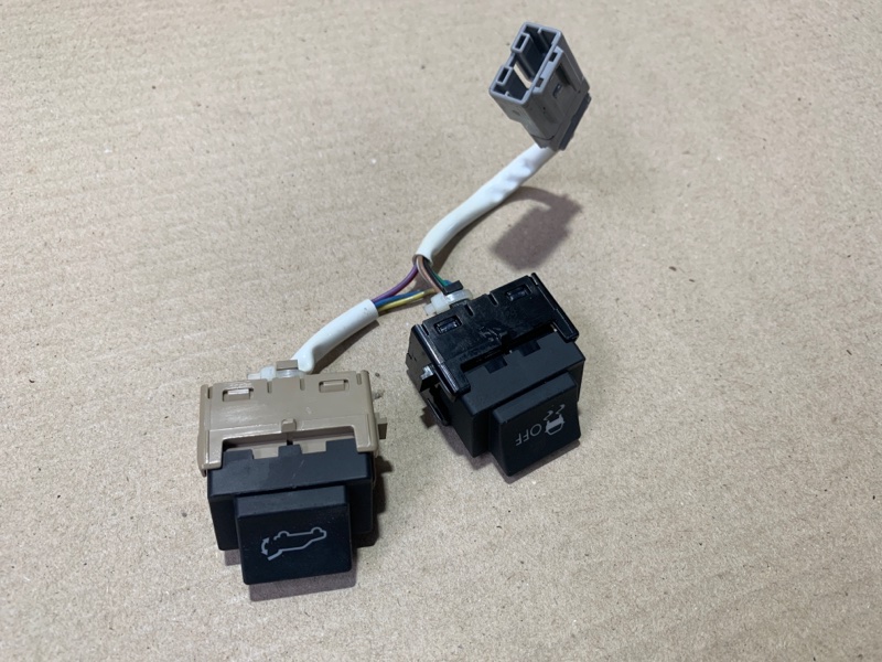 Кнопка SUBARU FORESTER 12-19 2.5