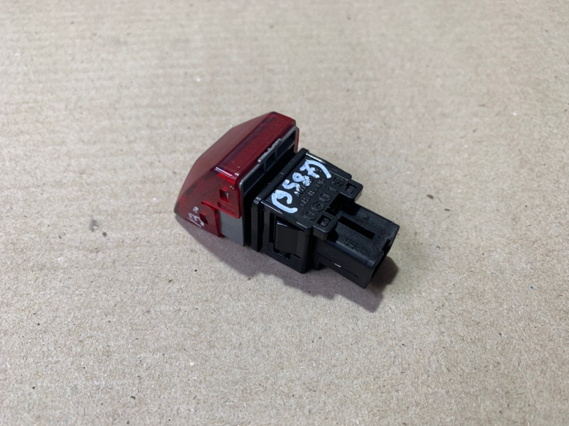 Кнопка аварийной сигнализации FORESTER 12-19 2018 2.5