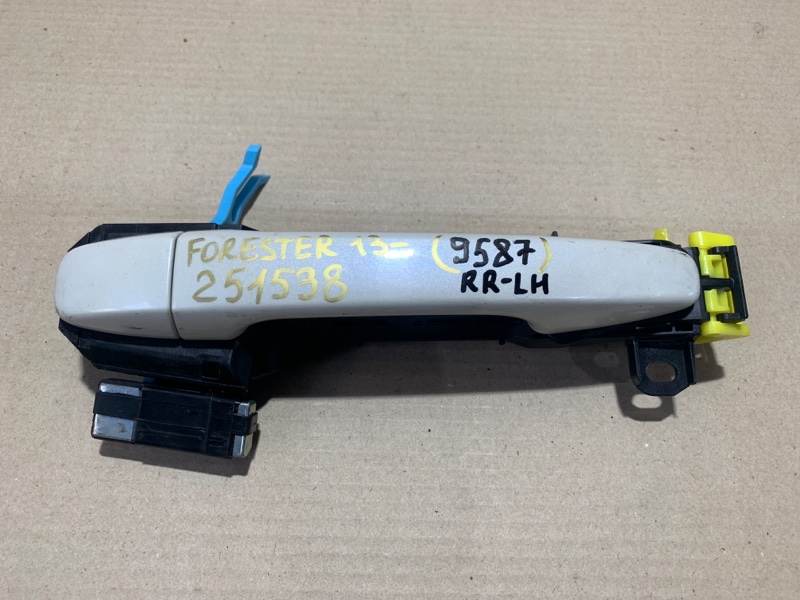 Ручка двери наружная задняя левая SUBARU FORESTER 12-19 2018 2.5 61160FJ000W6 Б/У