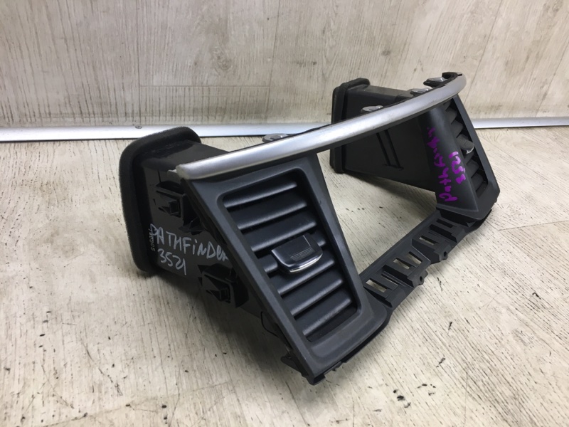 Накладка торпедо центр. PATHFINDER R52 12-21 2014 R52 3.5 VQ35DE