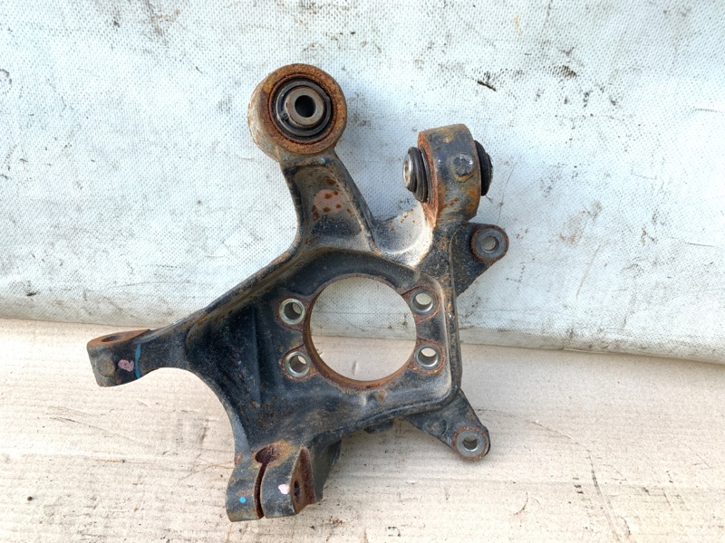 Цапфа левая FORESTER 12-19 2018 2.5