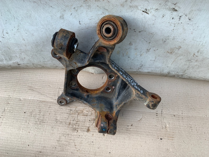 Цапфа правая FORESTER 12-19 2018 2.5