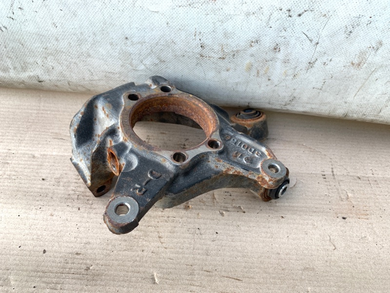 Цапфа правая SUBARU FORESTER 12-19 2.5