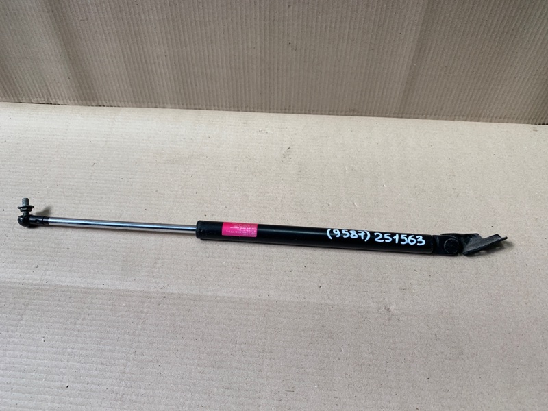 Амортизатор крышки багажника правый FORESTER 12-19 2018 2.5