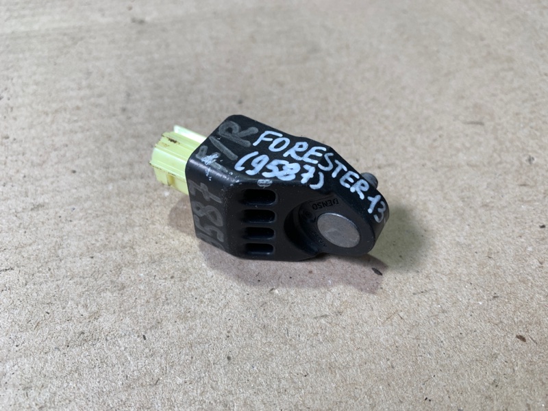 Датчик удара передний правый FORESTER 12-19 2018 2.5