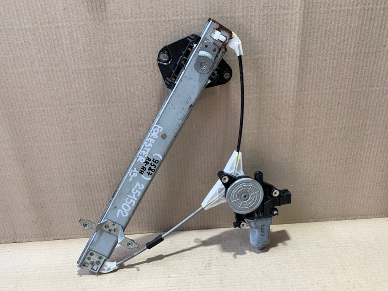 Стеклоподъемник задний правый SUBARU FORESTER 12-19 2018 2.5 61042SG200 Б/У