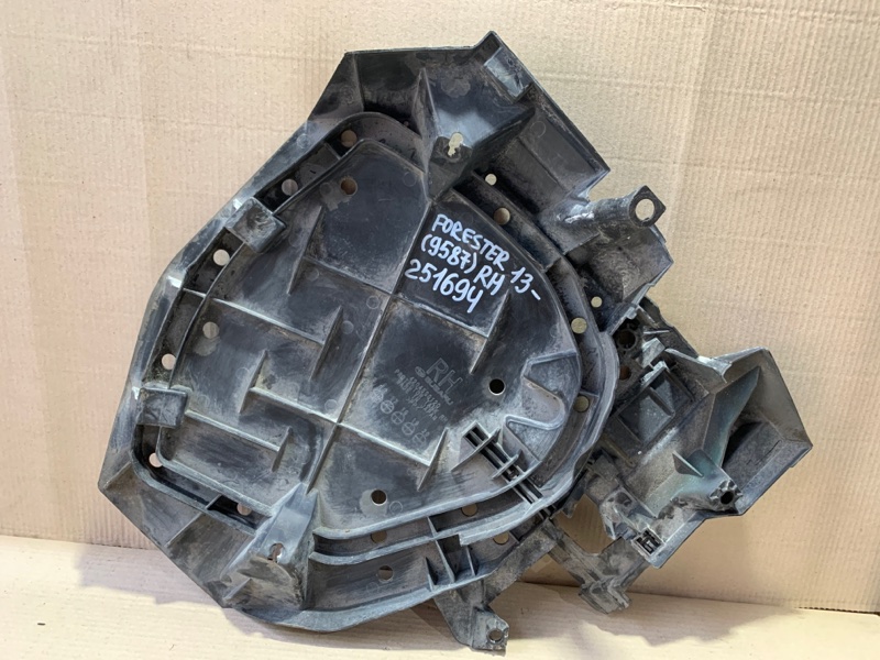 Защита днища правая SUBARU FORESTER 12-19 2018 2.5 42045SG120 Б/У