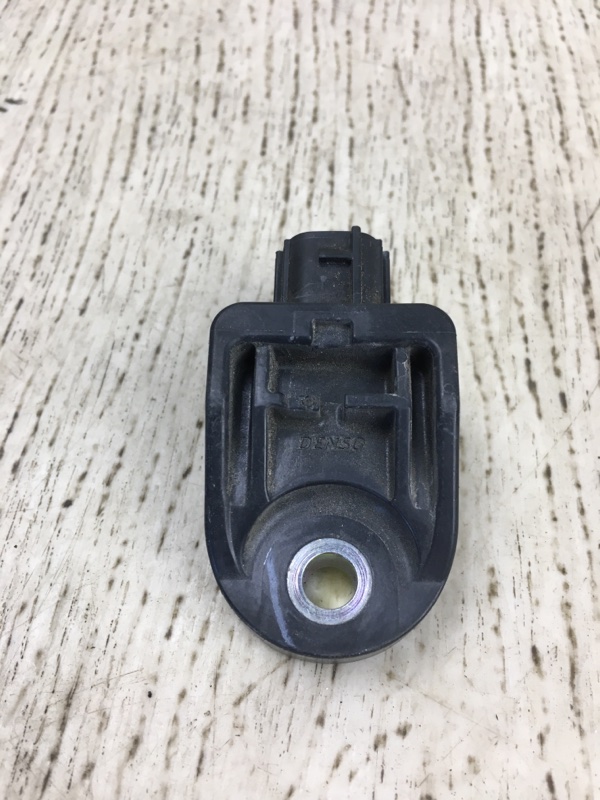 Датчик удара передний правый TOYOTA PRIUS - 30 09-17 Датчик удара передний правый TOYOTA PRIUS - 30 09-17