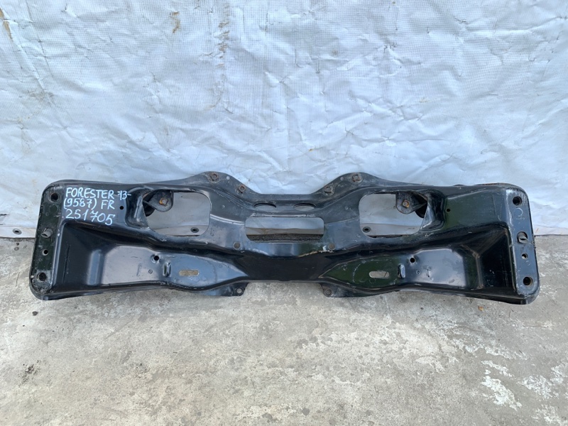 Балка передней подвески SUBARU FORESTER 12-19 2018 2.5 20101VA010 Б/У