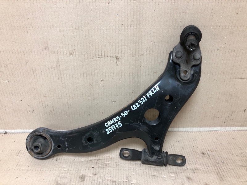 Запчасть рычаг передней подвески нижний передний левый TOYOTA CAMRY 30 02-06 2005 2.4 2AZFE 48069-06070 Б/У Рычаг передней подвески нижний передний левый TOYOTA CAMRY 30 02-06 2005 2.4 2AZFE 48069-06070 Б/У