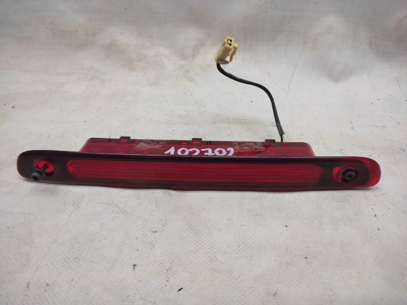 Стоп-сигнал TOYOTA SIENNA 03-10 2009 GSL20 3.5 2GR-FE 81570-AE010 Б/У