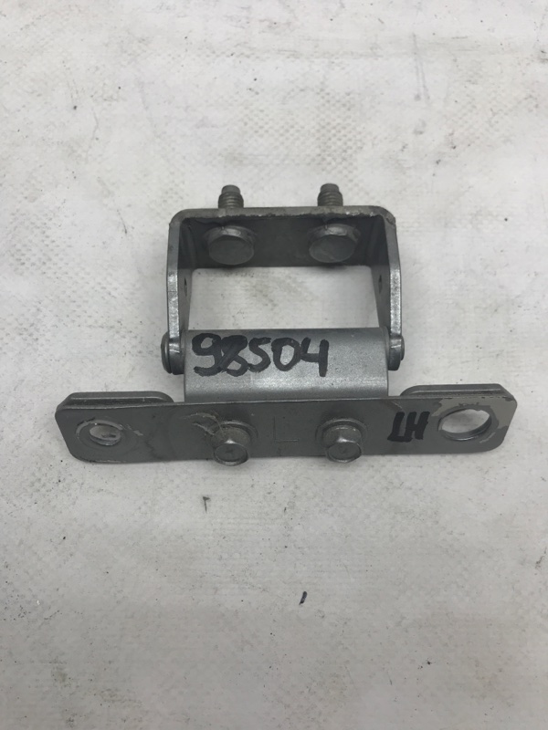 Петля крышки багажника левая INFINITI FX S50 03-08 90401-CG000 Б/У