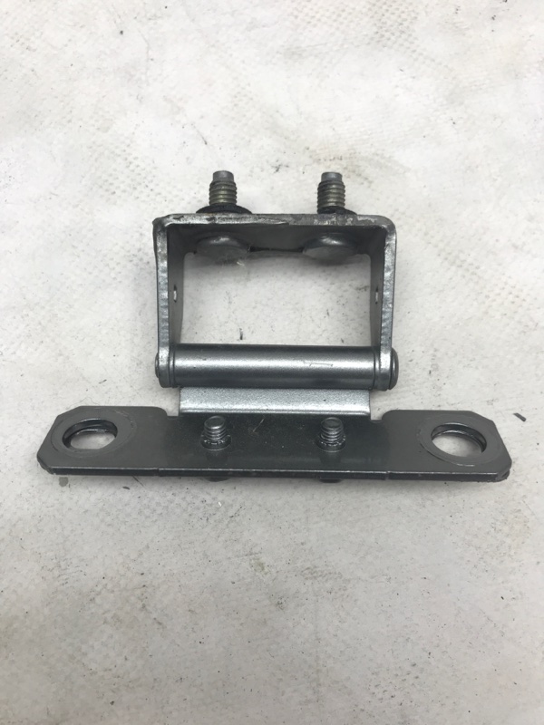 Петля крышки багажника правая FX S50 03-08