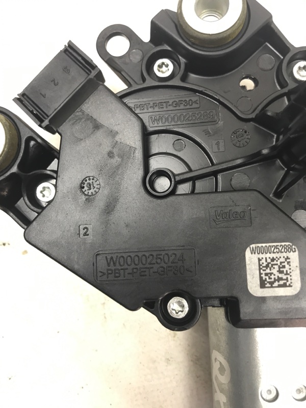 Моторчик стеклоочистителя задний QX30 16-20 2017 Внедорожник 2.0 20PET Моторчик стеклоочистителя задний QX30 16-20 2017 Внедорожник 2.0 20PET