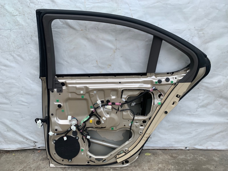 Дверь задняя правая LS460 06-12 2011 USF40 4.6