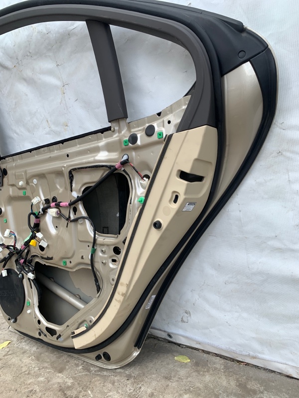 Дверь задняя правая LS460 06-12 2011 USF40 4.6