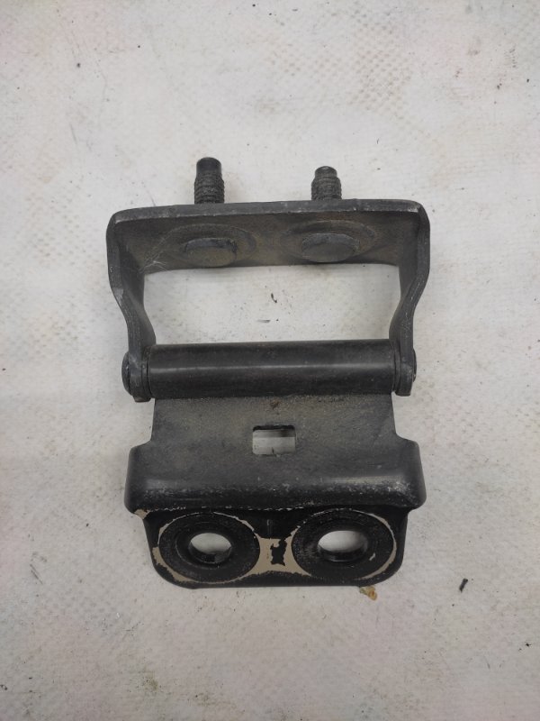 Петля крышки багажника левая MURANO Z50 02-07 Петля крышки багажника левая MURANO Z50 02-07