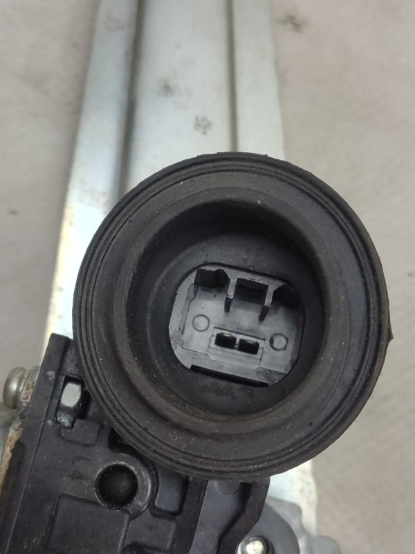 Стеклоподъемник задний правый TOYOTA MATRIX 02-08