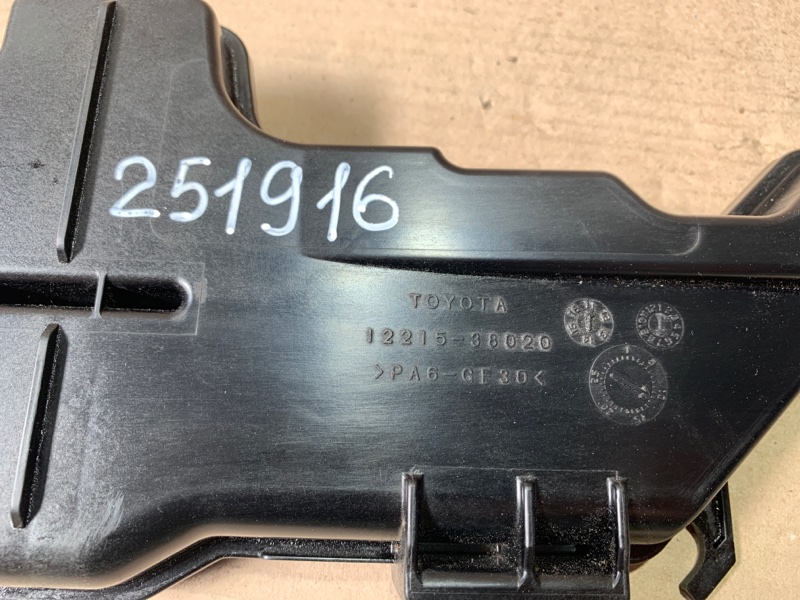 Сапун LS460 06-12 2011 USF40 4.6