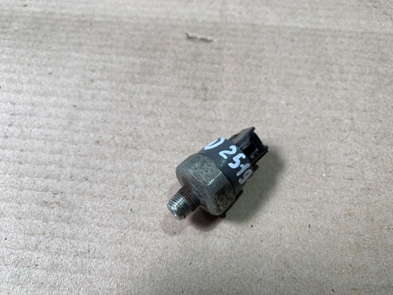 Запчасть датчик давления масла двс LEXUS LS460 06-12 2011 USF40 4.6 83530-28020 Б/У Датчик давления масла ДВС LEXUS LS460 06-12 2011 USF40 4.6 83530-28020 Б/У