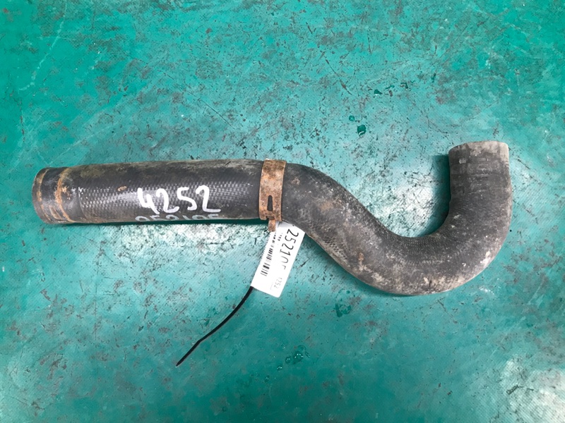 Патрубок системы охлаждения MAZDA TRIBUTE 00-07 2001 Внедорожник 3.0 Б/У