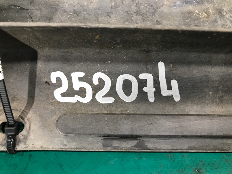 Дефлектор радиатора COMPASS 06-16 2012 Внедорожник 2.0 Дефлектор радиатора COMPASS 06-16 2012 Внедорожник 2.0