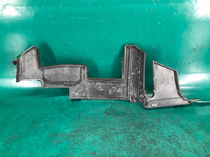 Дефлектор радиатора левый M35/M45 04-10 2006 Седан 3.5 VQ35DE