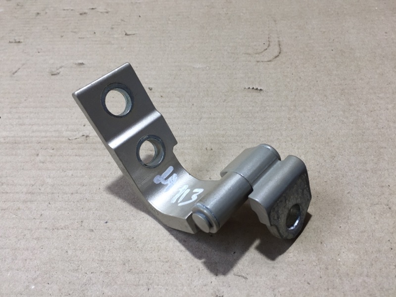 Петля двери нижняя задняя левая LS460 06-12 2011 USF40 4.6 Петля двери нижняя задняя левая LS460 06-12 2011 USF40 4.6