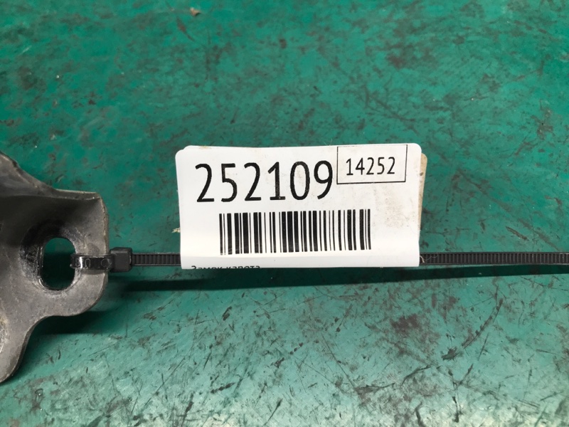 Замок капота TRIBUTE 00-07 2001 Внедорожник 3.0