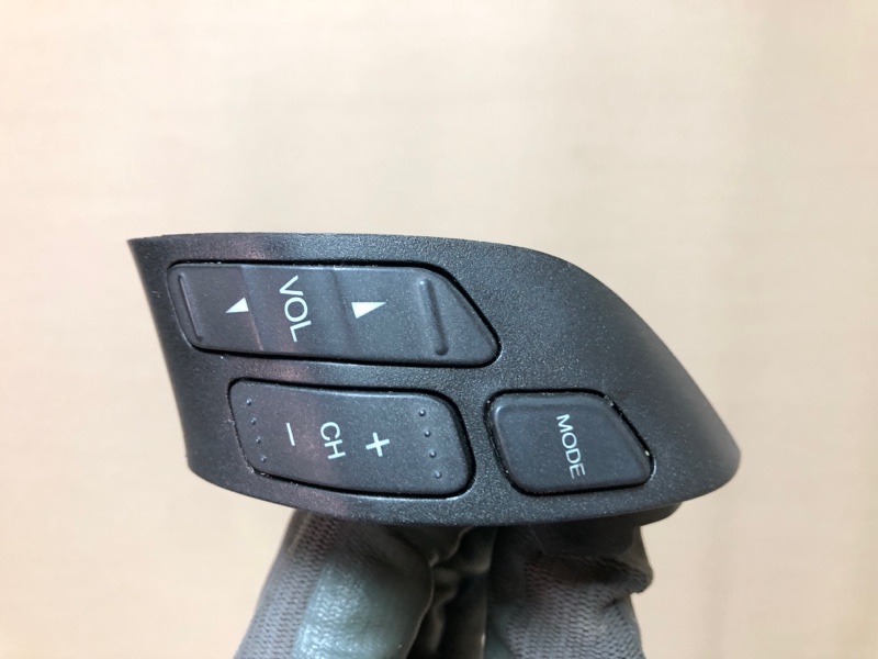 Кнопки на руль ACCORD USA 03-07 2007 UC1 J30A