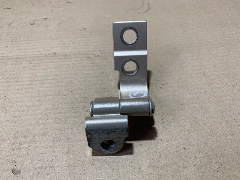 Петля двери нижняя задняя правая LS460 06-12 2011 USF40 4.6