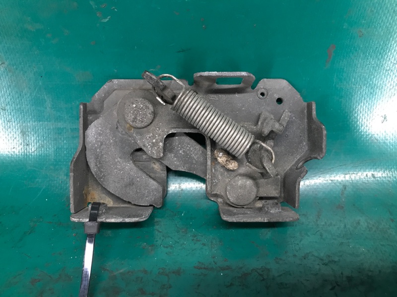 Замок капота левый INFINITI G25/G35/G37/Q40 06-14 65601-JL60A Б/У