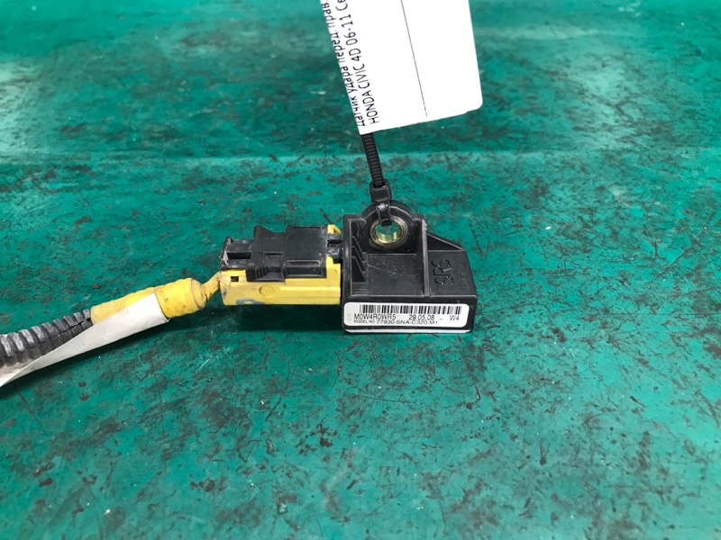 Датчик удара передний правый CIVIC 4D 06-11 2008 Седан R18A1