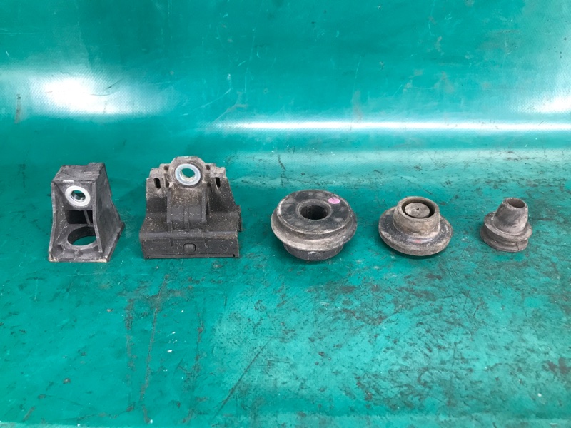 Крепление радиатора TOYOTA SIENNA 11-16