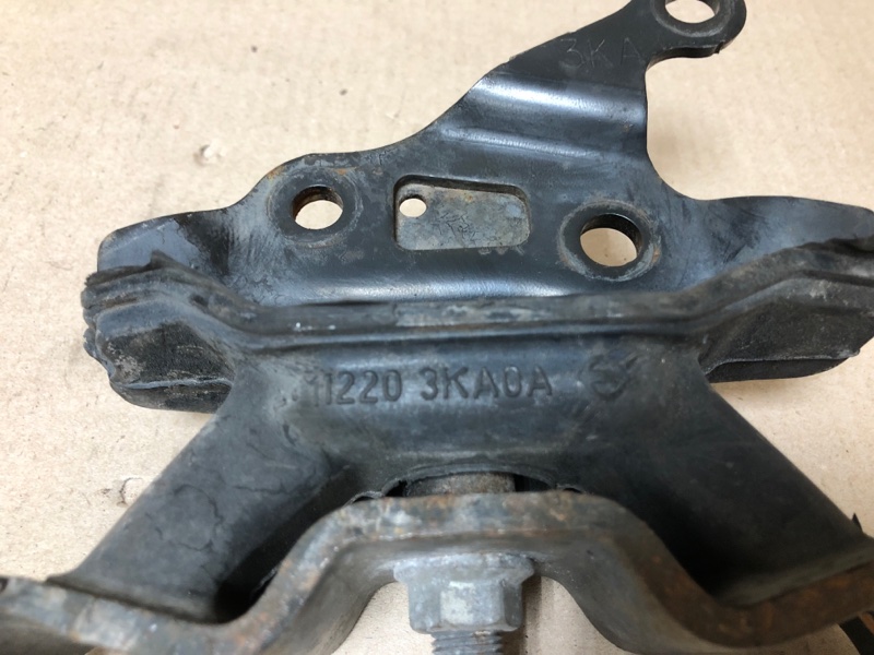 Подушка двигателя левая INFINITI QX60/JX35 12-20 L50 3.5 VQ35DE Подушка двигателя левая INFINITI QX60/JX35 12-20 L50 3.5 VQ35DE