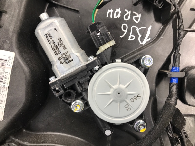 Стеклоподъемник задний правый KIA SOUL PS 13-19 PS 2.0 G4NC Стеклоподъемник задний правый KIA SOUL PS 13-19 PS 2.0 G4NC