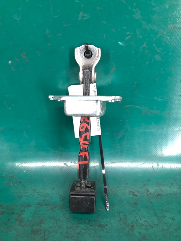 Ограничитель двери передний левый MITSUBISHI ASX / OUTLANDER SPORT 10-21 Внедорожник 2.0 4B11