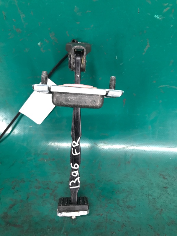 Ограничитель двери передний правый SOUL PS 13-19 2016 PS 2.0 G4NC Ограничитель двери передний правый SOUL PS 13-19 2016 PS 2.0 G4NC