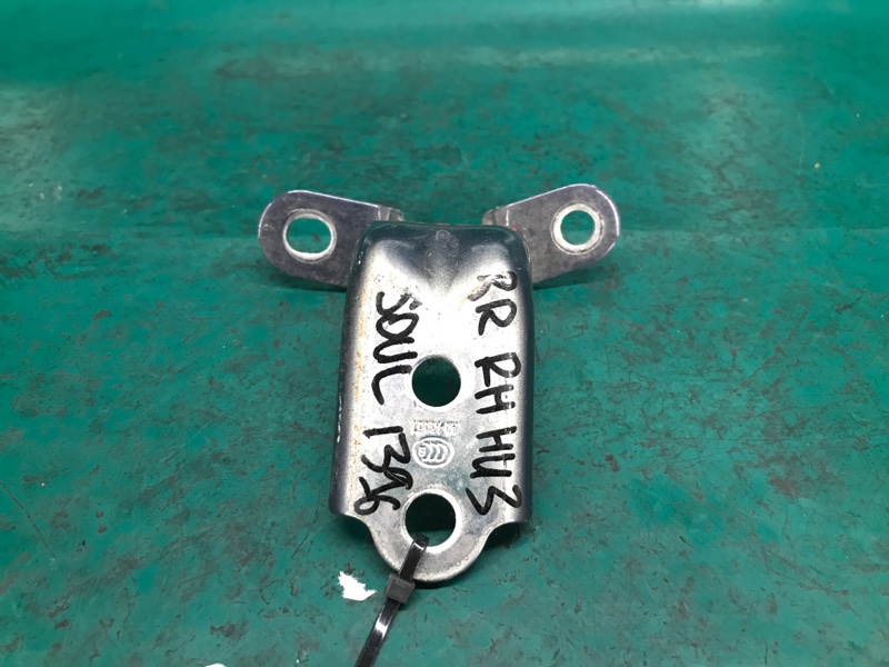 Петля двери нижняя задняя правая SOUL PS 13-19 2016 PS 2.0 G4NC Петля двери нижняя задняя правая SOUL PS 13-19 2016 PS 2.0 G4NC