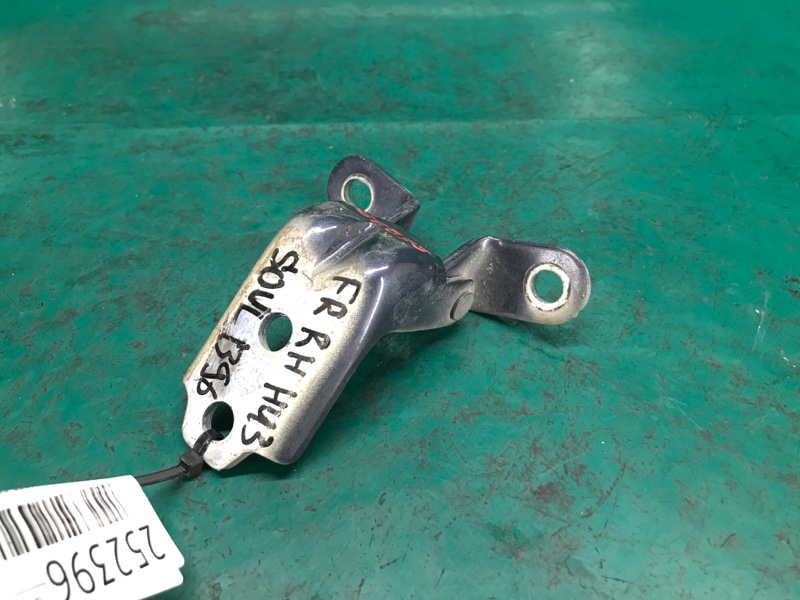 Петля двери нижняя передняя правая KIA SOUL PS 13-19 2016 PS 2.0 G4NC 79320-2K000 Б/У